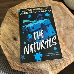 The Naturals by Jennifer Lynn Barnes Book